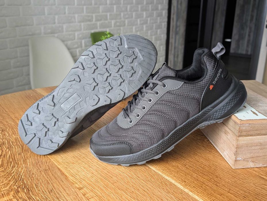 Чоловічі кросівки