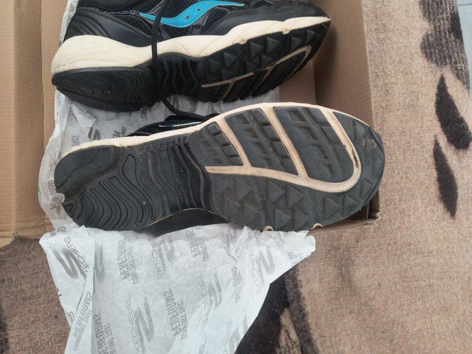 Продам кроссовки saucony 44