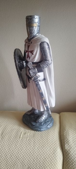 Estatueta cavaleiro templário