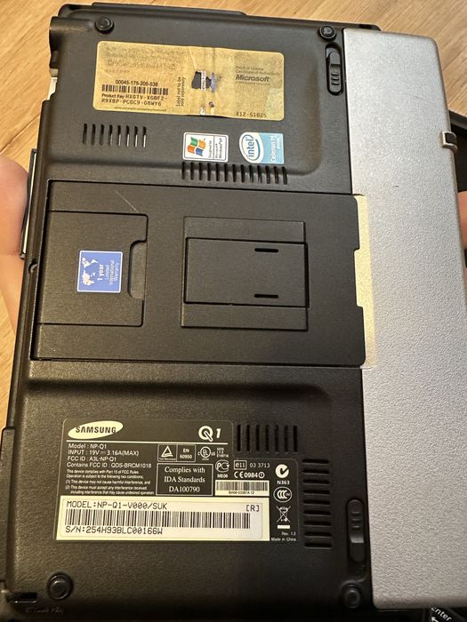 Samsung Q1 Ultra Mobile PC