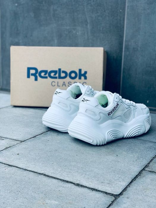 Кожаные кросовки  Reebok женские на осень / Осень 2026 колеция от reebok/ женские кросовки на высокой подошве  мягкие легкие кроссовки / рибак / ребок