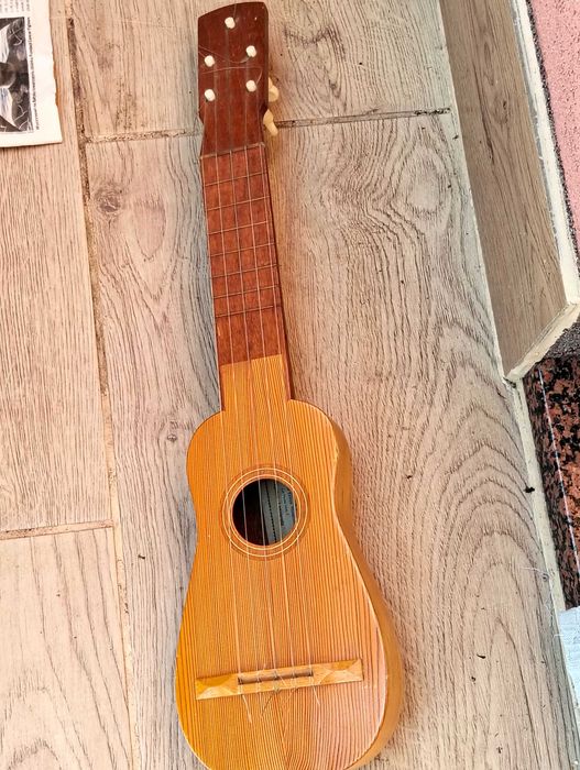 Gitara pięciostrunowa — timple