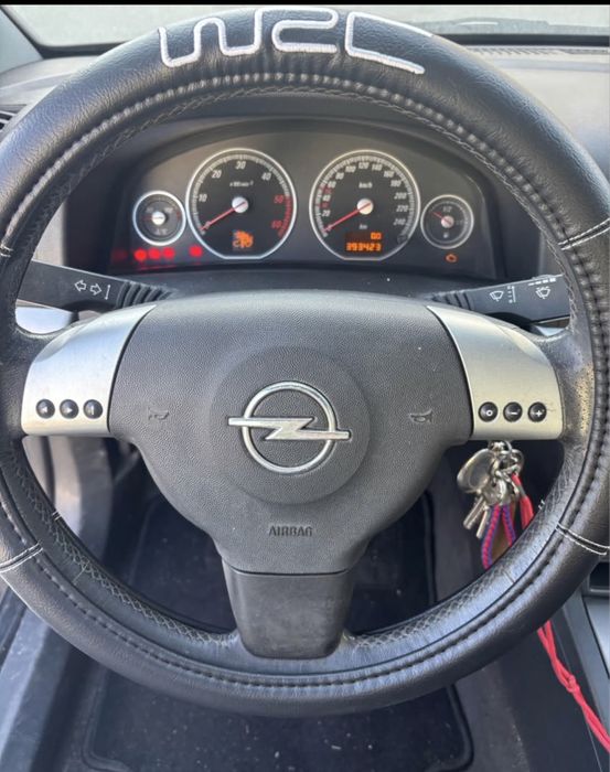 Opel Vectra — fotografia 4