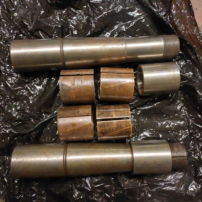 Шкворень (L=260 mm), втулкы КрАЗ 256