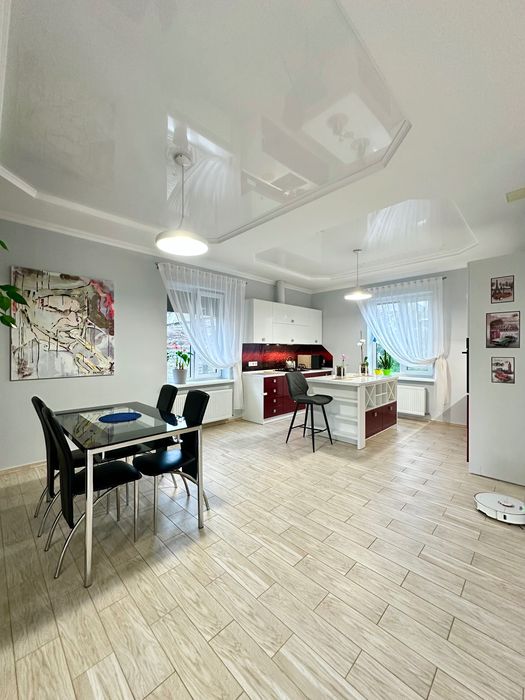 Продам уютный дом 246 м2 со своим выходом к речке в Новоалександровке