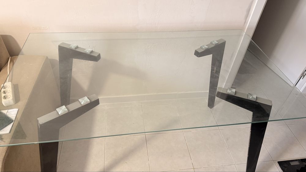 Mesa de jantar de vidro