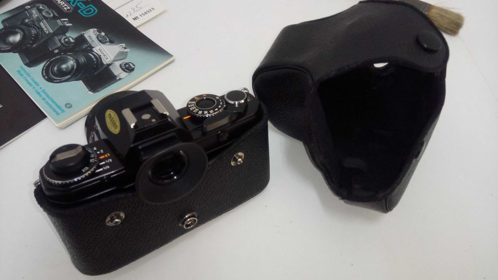 Máquina Fotográfica SLR YASHICA FX-D Quartz f 1:1.9 com Flash e Bolsa