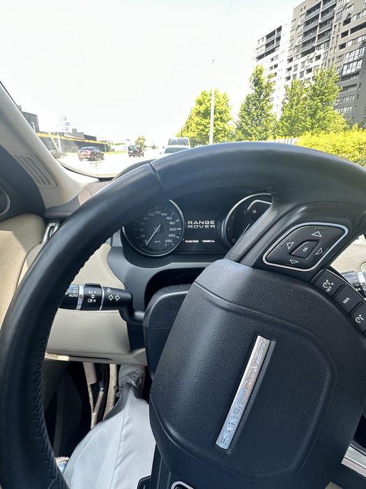 Продам авто Land Rover Range Rover Evoque 2013