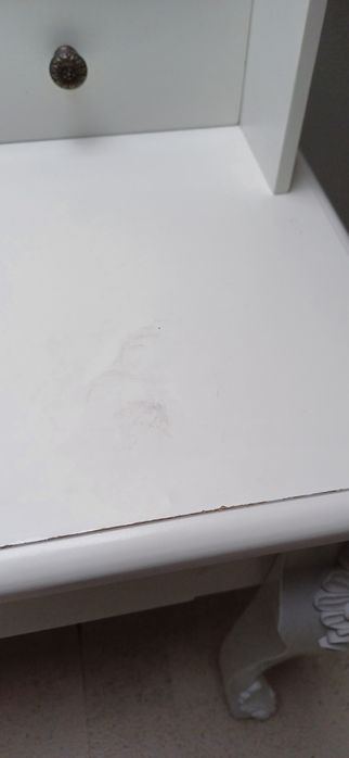 Toaletka z oświetleniem