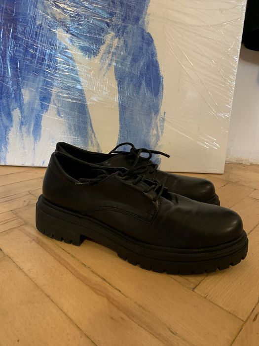 Шкіряні черевики дербі