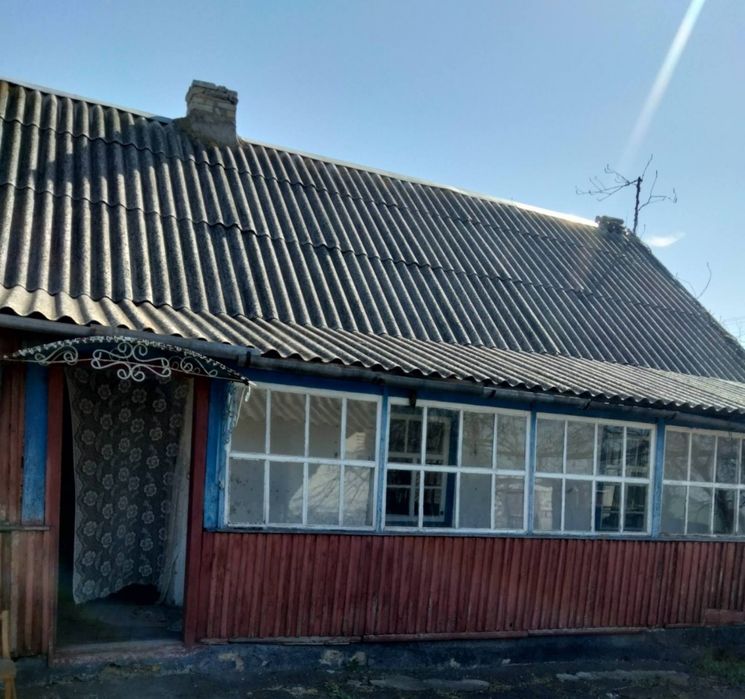 Продам будинок в селі Лозуватка з земельною ділянкою 20 соток