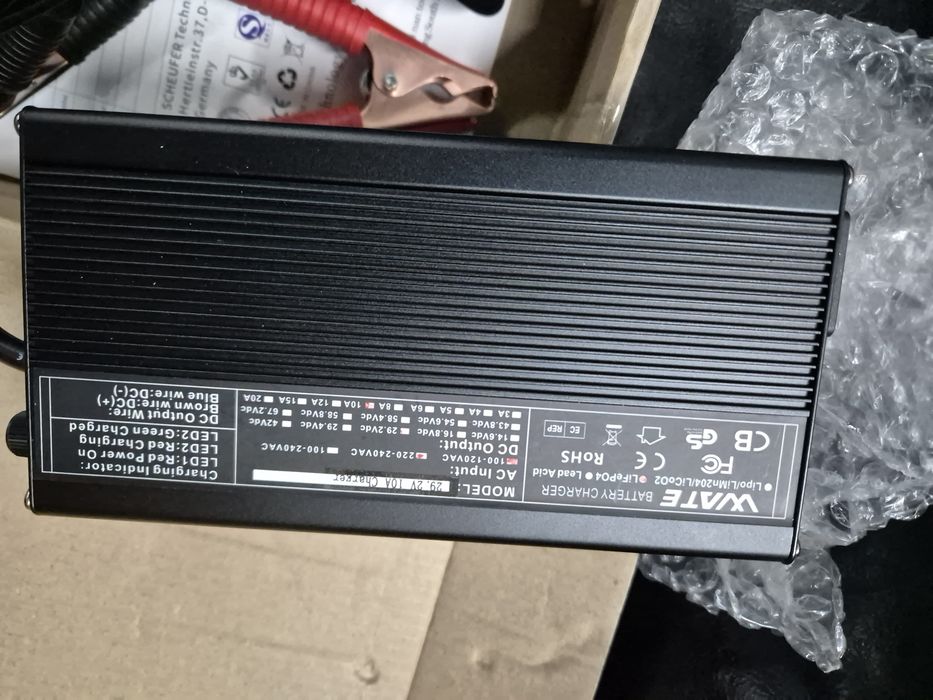 Novo Carregador bateria LiFePO4 de 24V