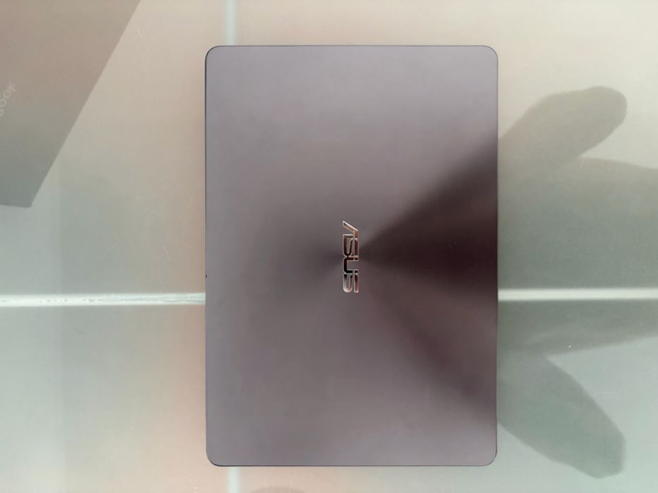Portátil ASUS Zenbook UX430