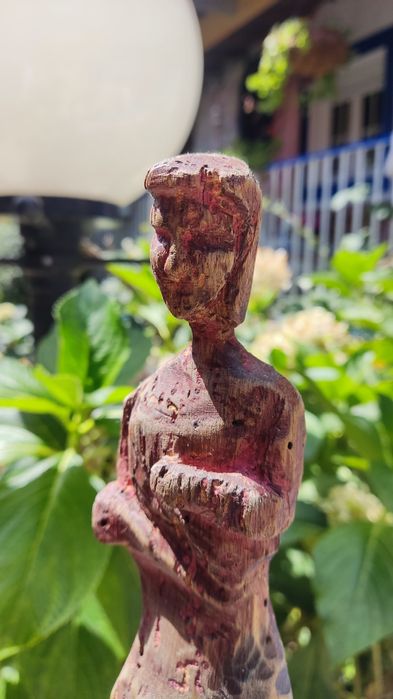 Estátua em Madeira