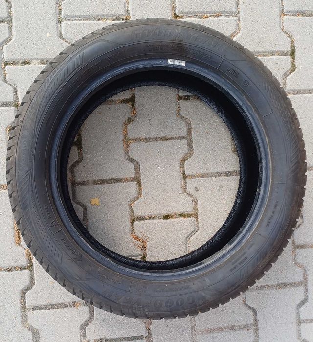 Goodyear vector 4Seasons Gen-3 205/55R17 95V
