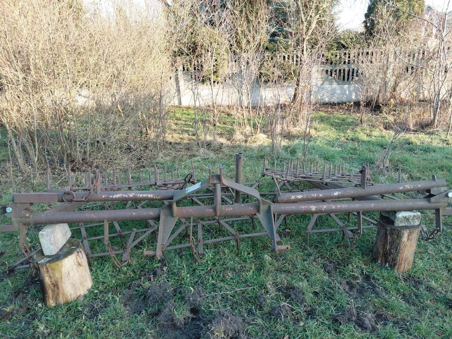 Pług, kultywator, brona, siewnik, rozsiewacz Kos