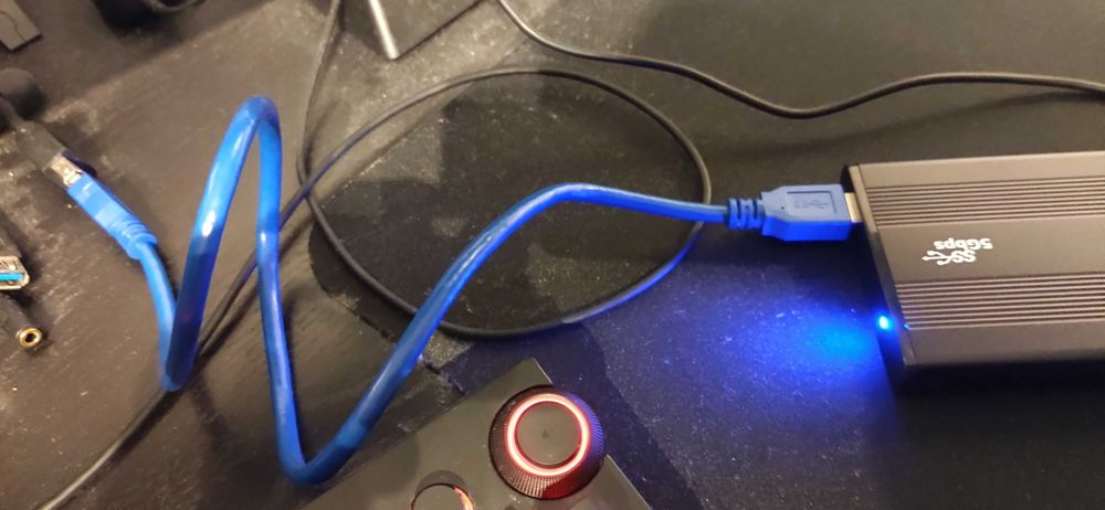 500GB External Drive USB 3.2 Like New64283968483330124