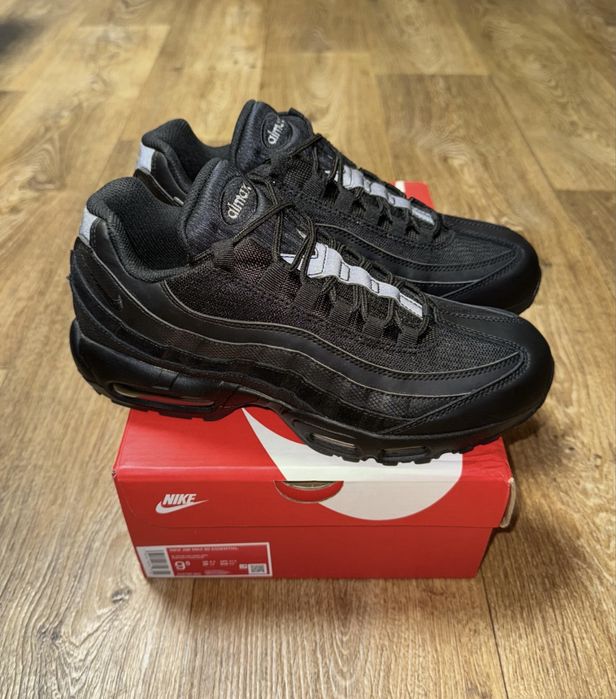 Оригінальні кросівки Nike Air Max 95 black Essential