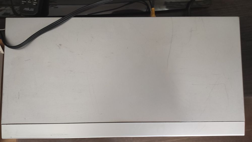 Видеомагнитофон кассетный Panasonic  NV-HV61ee