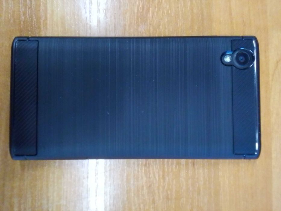 Смартфон Sony Xperia L1 (G3311)
