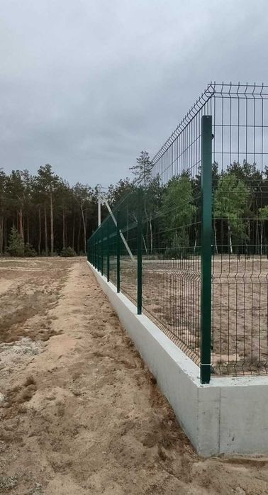 Фундамент. Бетоні роботи. Будівельні роботи. Паркан