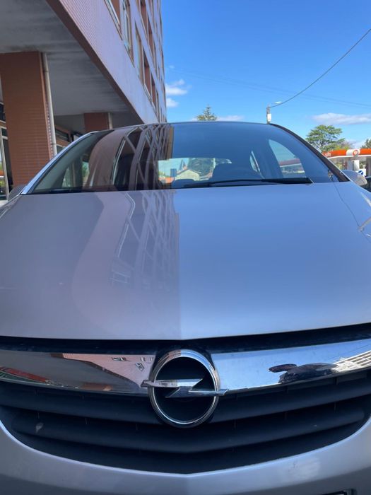 Opel Corsa ( Com Possibilidade de  financiamento)