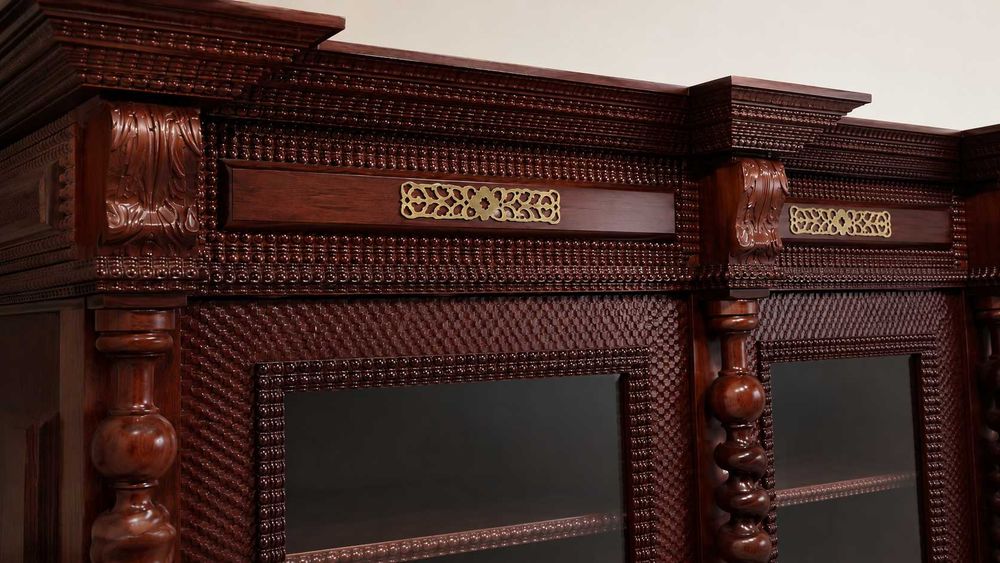 Mobiliário de escritório clássico em madeira maciça entalhada - faço a entrega e montagem