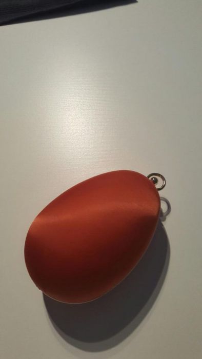 Pochet UTERQUE em forma de ovo nova