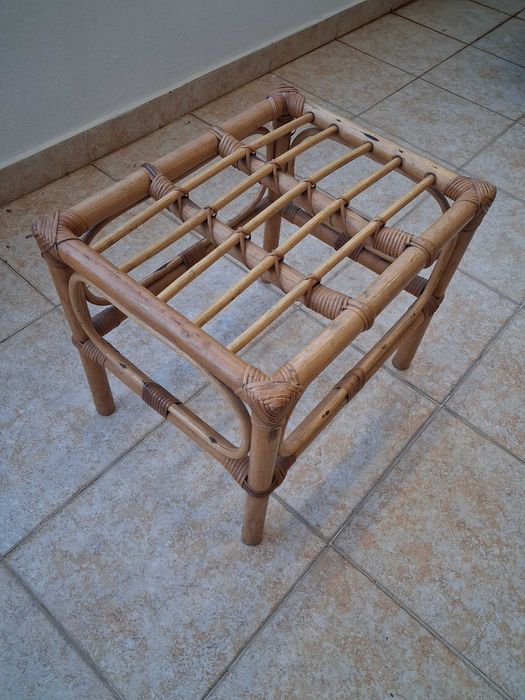 Mesinha de bambu