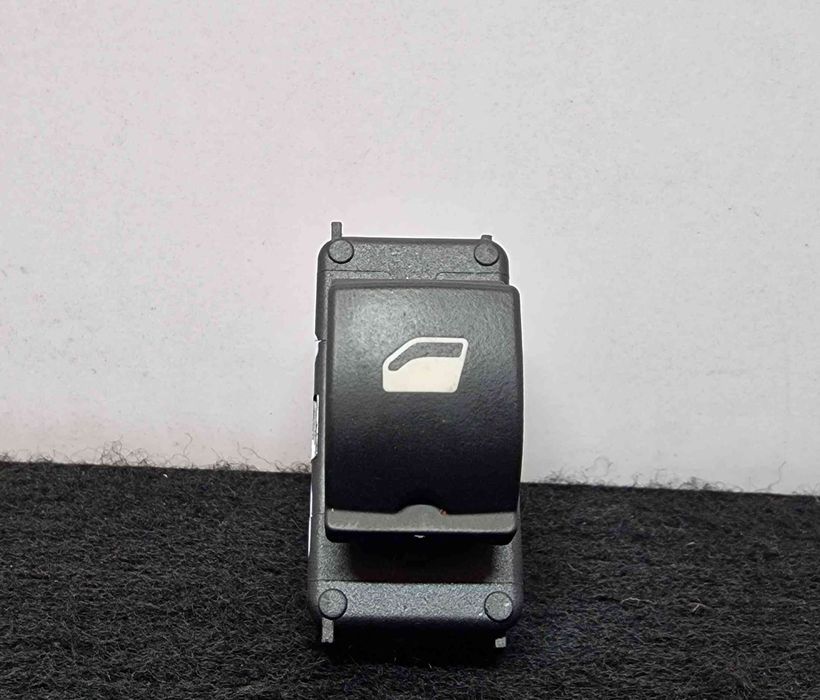 Comando / Botão / Interruptor Vidros Frente Direito 98044803ZD - DS DS 3 / DS 3 CROSSBACK
