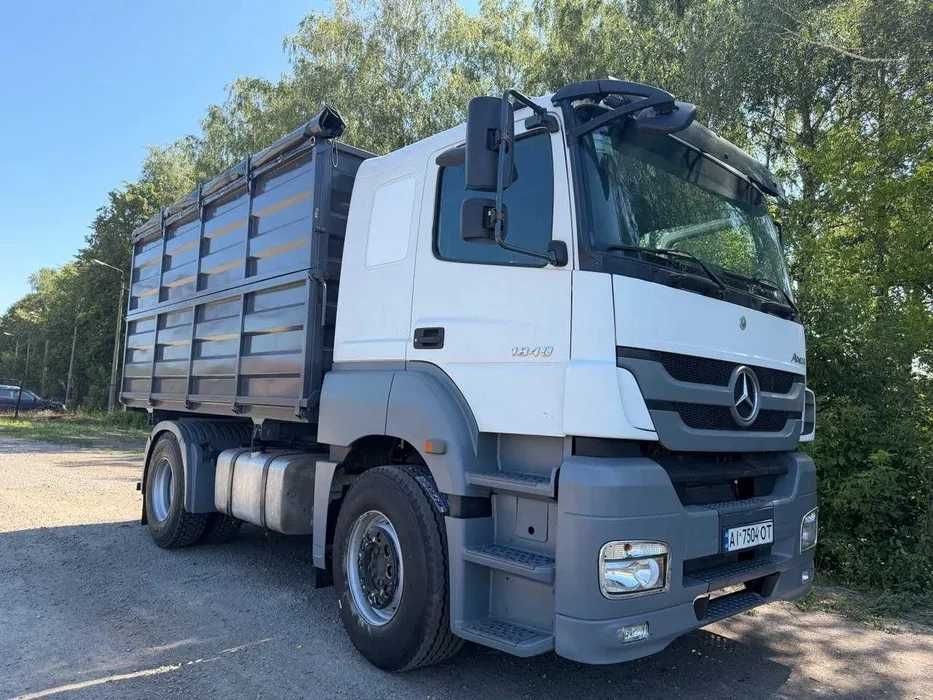 Mercedes-Benz самосвал