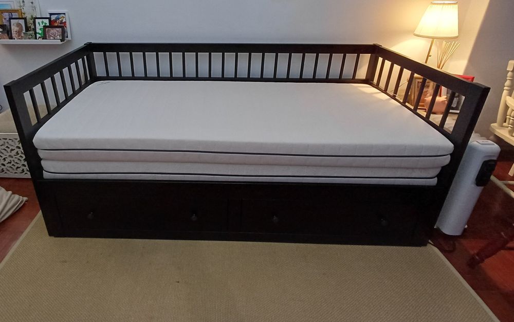 Sofá Cama Ikea com 2 gavetões