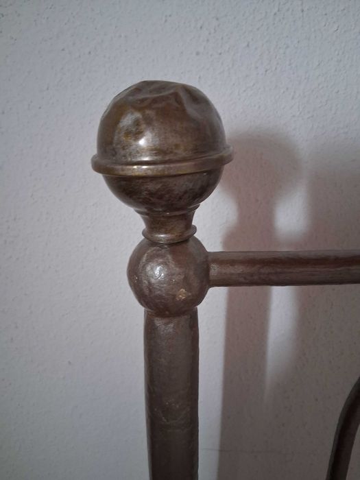 Cama de ferro de casal