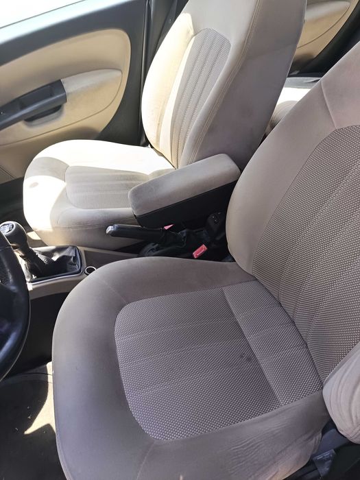 `Fiat Linea 1.3 Multijet 2008 Avariado - Pa Peças` - *Preço*: `1700`*Negociável*: ` - *A- * *Nº de portas*: `5` - *Cor*: `PrataVENDO