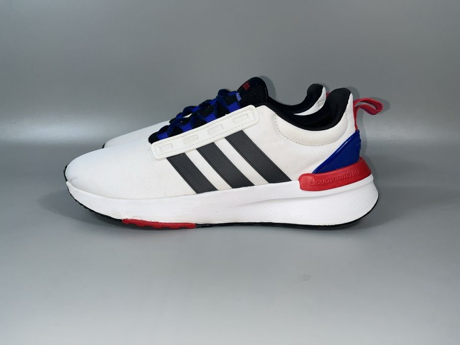Кросівки Adidas Essentials Racer 41 розмір (по устілці 26 см)
