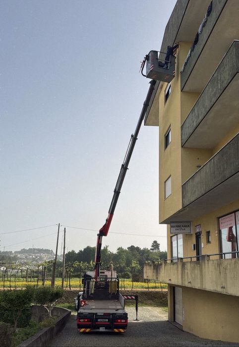 Aluguer Camião Grua 20M C/Rampa