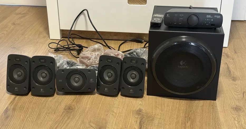 Głośniki Logitech z906 5.1 Duża moc! RMS 500W  kino domowe THX