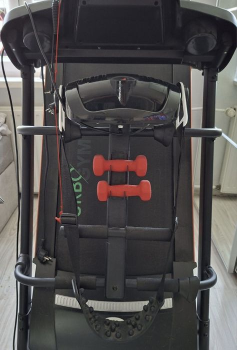 Fajna bieżnia elektryczna z masażerem w bardzo dobrym stanie  Dostawa