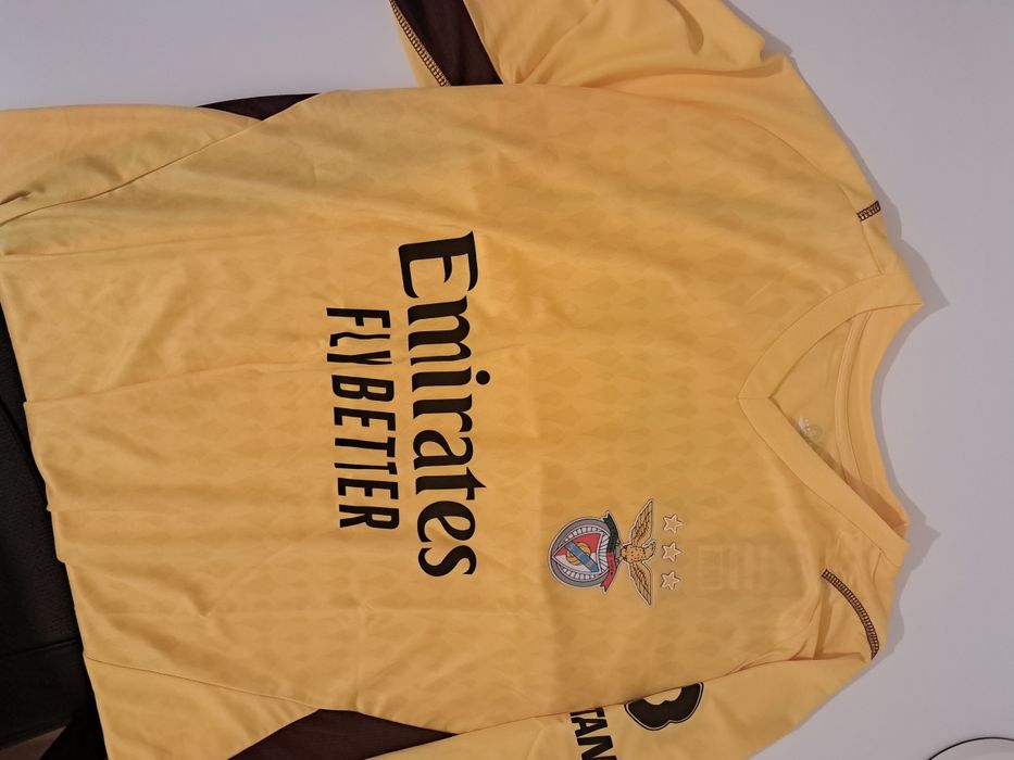 Blusa Sport Lisboa e Benfica