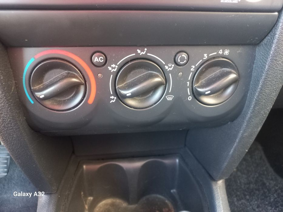 Renault clio comercial A/C