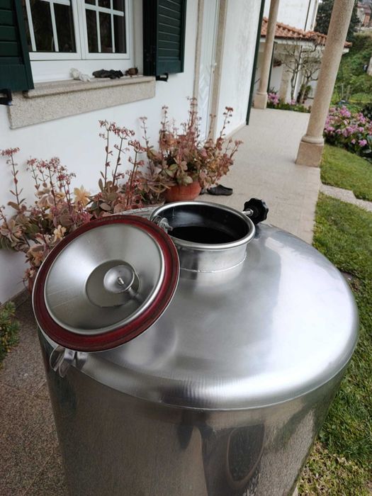 Cuba em Inox 150L – Estado Impecável, Robusta e Pronta a Usar!