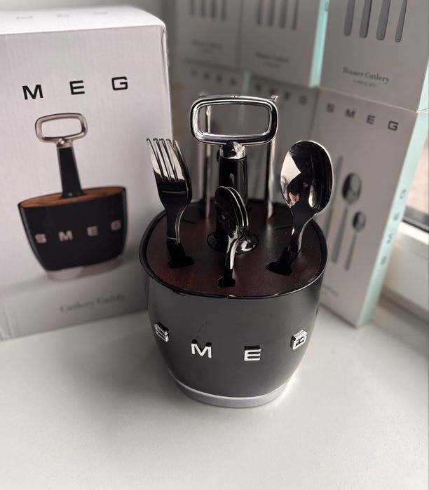 Органайзер пвд столові прибори SMEG чорний на 6 персон