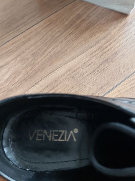 Buty czarne Venezia
