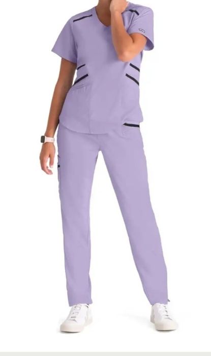 Продам медицинский костюм