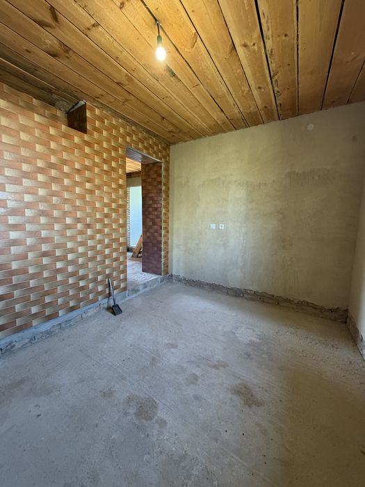 Продам  мальовничий будинок в с. Підгірці
