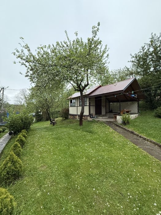 Здається садиба “Під лісом у Гіда!