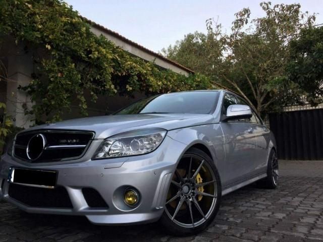 Body Kit Mercedes C W204 (2007 a 2011) Look C63 AMG