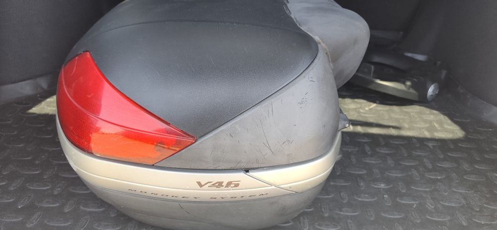 Top case givi V46