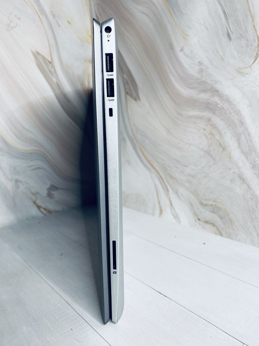 ‼️Hp PAVILION ‼️15cs-1065b  15.6’ FHD IPs Touchscreen i5-8265u  8/256