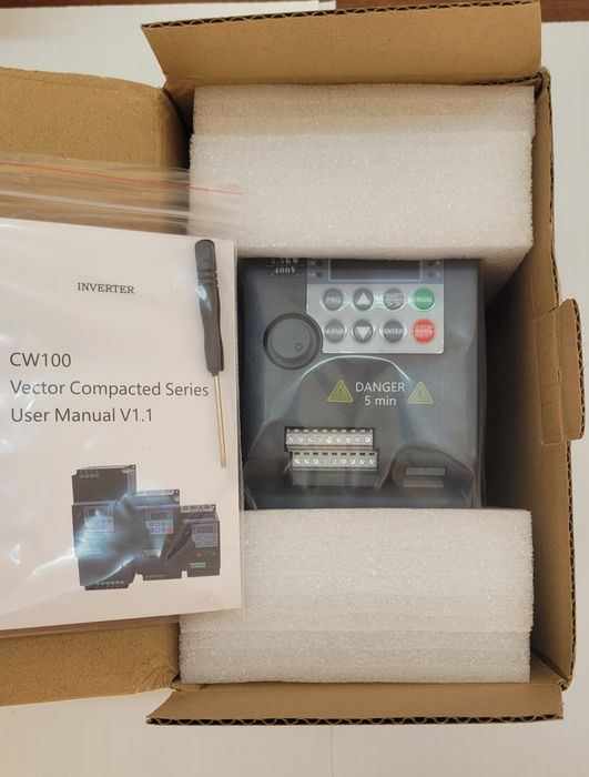 Із 380 на 380 В. 5,5 кВт Частотний перетворювач 5,5 кВт Landrive CW 10